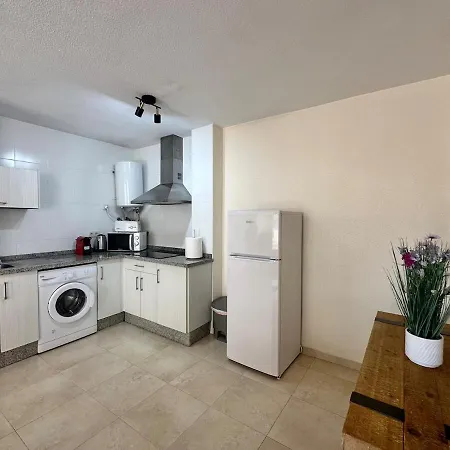 Appartement Gem - Sea Views - Walk To Everything *